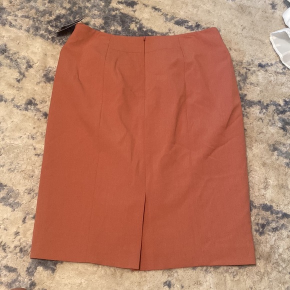 “Copper” colored Nine West skirt size 4 - Picture 2 of 4